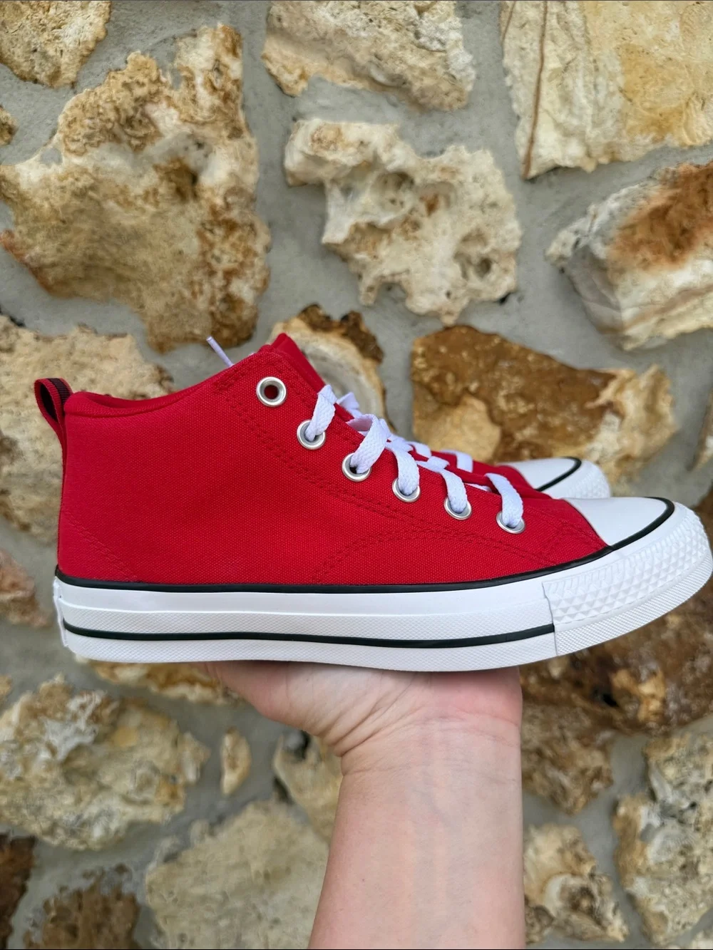 Converse CTAS sneakers Malden st mid youth 6 women’s 8